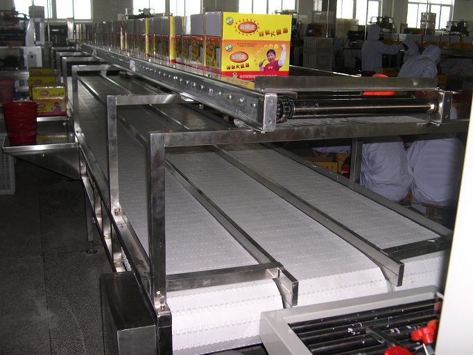 網(wǎng)帶輸送機